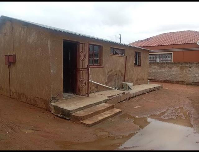 2 BEDROOM HOUSE FOR SALE IN SOSHANGUVE H